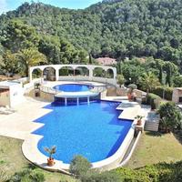 Penthouse at the second line of the sea / lake in Spain, Balearic Islands, Palma, 200 sq.m.