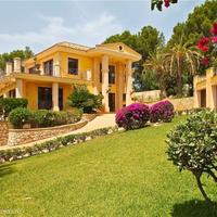Villa in the suburbs in Spain, Balearic Islands, Palma, 700 sq.m.