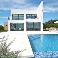 House in the suburbs in Spain, Balearic Islands, Palma, 600 sq.m.