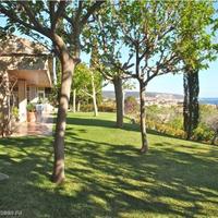 Villa at the second line of the sea / lake in Spain, Balearic Islands, Palma, 1000 sq.m.