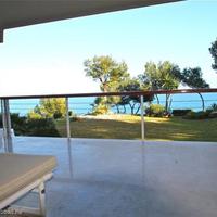 Flat at the first line of the sea / lake in Spain, Balearic Islands, Palma, 248 sq.m.