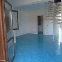 Townhouse at the second line of the sea / lake in Italy, Vibo Valentia, 140 sq.m.