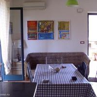 Townhouse at the second line of the sea / lake, in the suburbs in Italy, Vibo Valentia, 90 sq.m.