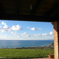 Townhouse in the suburbs in Italy, Vibo Valentia, 150 sq.m.