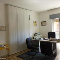 Апартаменты на второй линии моря/озера, в центре города в Италии, Вибо-Валентия, 116 кв.м.