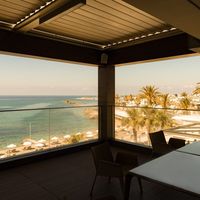 Penthouse at the seaside in Republic of Cyprus, Eparchia Pafou, 740 sq.m.