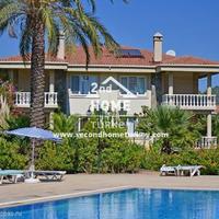 Villa at the second line of the sea / lake, in the city center in Turkey, 150 sq.m.