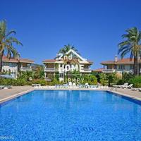 Villa at the second line of the sea / lake, in the city center in Turkey, 150 sq.m.