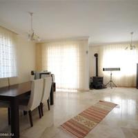 Villa at the second line of the sea / lake, in the city center in Turkey, 150 sq.m.