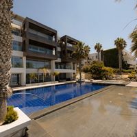 Penthouse at the seaside in Republic of Cyprus, Eparchia Pafou, 740 sq.m.