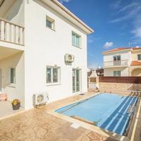 House in Republic of Cyprus, Eparchia Pafou, Polis, 115 sq.m.