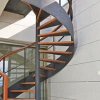 Townhouse at the first line of the sea / lake in Spain, Comunitat Valenciana, Alicante, 300 sq.m.