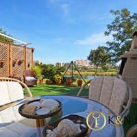 Townhouse in the suburbs in Spain, Comunitat Valenciana, Alicante, 300 sq.m.