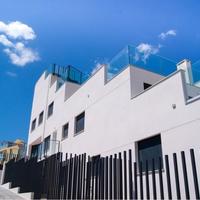 Townhouse at the first line of the sea / lake, in the suburbs in Spain, Comunitat Valenciana, Alicante, 105 sq.m.