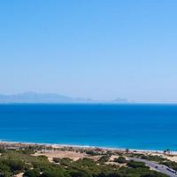 Townhouse at the first line of the sea / lake, in the suburbs in Spain, Comunitat Valenciana, Alicante, 105 sq.m.