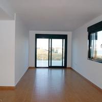 Townhouse at the first line of the sea / lake, in the suburbs in Spain, Comunitat Valenciana, Alicante, 105 sq.m.