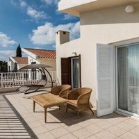 Villa at the seaside in Republic of Cyprus, Eparchia Pafou, 200 sq.m.