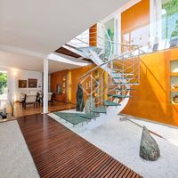 Villa by the lake, at the seaside in Spain, Catalunya, Girona, 680 sq.m.