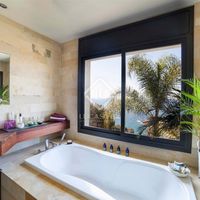 Villa by the lake, at the seaside in Spain, Catalunya, Girona, 360 sq.m.