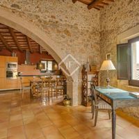 Villa in Spain, Catalunya, Girona, 164 sq.m.