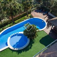 Вилла у моря в Испании, Каталония, Льорет-де-Мар, 408 кв.м.