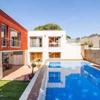 Вилла у моря в Испании, Каталония, Льорет-де-Мар, 452 кв.м.