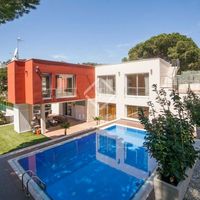 Вилла у моря в Испании, Каталония, Льорет-де-Мар, 452 кв.м.