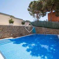 Вилла у моря в Испании, Каталония, Льорет-де-Мар, 452 кв.м.