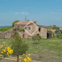 Villa in Spain, Catalunya, Girona, 550 sq.m.
