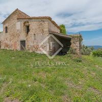 Villa in Spain, Catalunya, Girona, 550 sq.m.