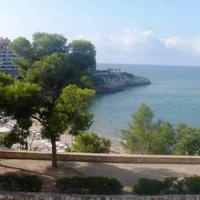 Квартира на первой линии моря/озера в Испании, Каталония, Камбрилс, 110 кв.м.