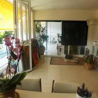 Квартира на первой линии моря/озера в Испании, Каталония, Камбрилс, 110 кв.м.