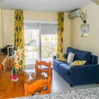 Flat in the city center in Spain, Catalunya, Cambrils, 62 sq.m.