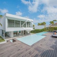 Villa by the lake, at the seaside in Spain, Catalunya, Girona, 413 sq.m.