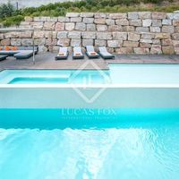 Villa by the lake, at the seaside in Spain, Catalunya, Girona, 413 sq.m.