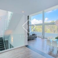 Villa by the lake, at the seaside in Spain, Catalunya, Girona, 413 sq.m.