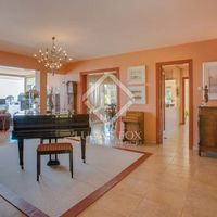 Villa in the big city, at the seaside in Spain, Catalunya, Girona, 971 sq.m.