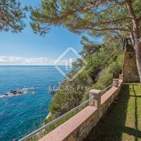 Вилла в Испании, Каталония, Льорет-де-Мар, 609 кв.м.