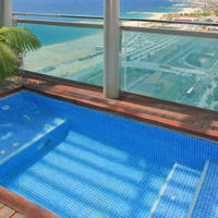 Пентхаус на первой линии моря/озера в Испании, Каталония, Побленоу, 120 кв.м.