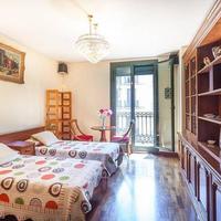 Apartment in the city center in Spain, Catalunya, Barri Gotic, 120 sq.m.