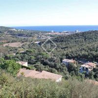 Land plot at the seaside in Spain