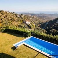 Villa at the seaside in Spain, 317 sq.m.