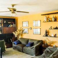 Апартаменты в центре города, на первой линии моря/озера в Испании, Каталония, Камбрилс, 88 кв.м.