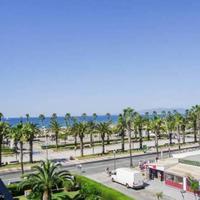 Апартаменты в центре города, на первой линии моря/озера в Испании, Каталония, Камбрилс, 88 кв.м.