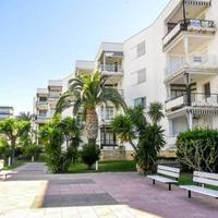 Апартаменты в центре города, на первой линии моря/озера в Испании, Каталония, Камбрилс, 88 кв.м.