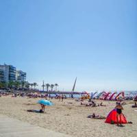 Апартаменты в центре города, на первой линии моря/озера в Испании, Каталония, Камбрилс, 88 кв.м.