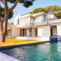 Villa at the seaside in Spain, Catalunya, Girona, 403 sq.m.