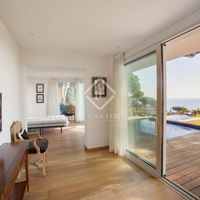 Villa at the seaside in Spain, Catalunya, Girona, 403 sq.m.