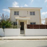 Вилла в центре города, в пригороде на Кипре, Пафос, 320 кв.м.