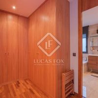 Вилла в большом городе, у озера, у моря в Испании, Каталония, Льорет-де-Мар, 338 кв.м.